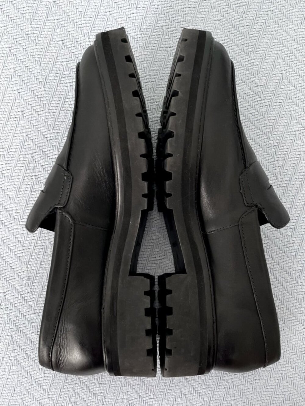 Everlane Chunky Loafer - Picture 8 of 11